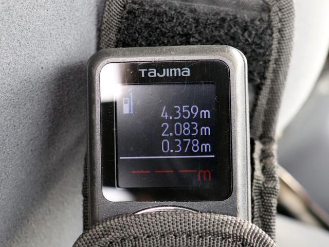 エルフトラック 　３．５ｔ　平ボデー　全低床　ワイドロング　ＴＫＧ－ＮＰＲ８５ＡＲ（48枚目）