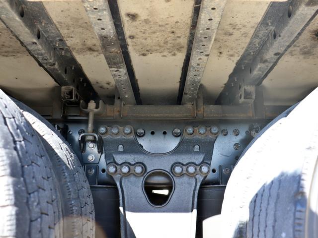 プロフィア 25t ウィングバン 4軸低床 後輪エアサス ハイルーフ AT車 2DG-FW1AHG(25枚目)