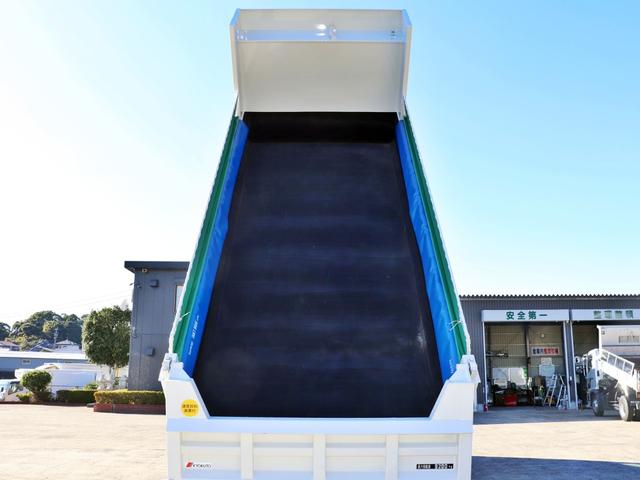 ギガ 　１０ｔ　ダンプ　極東開発　２ＲＧ－ＣＸＺ７７ＤＴ（9枚目）