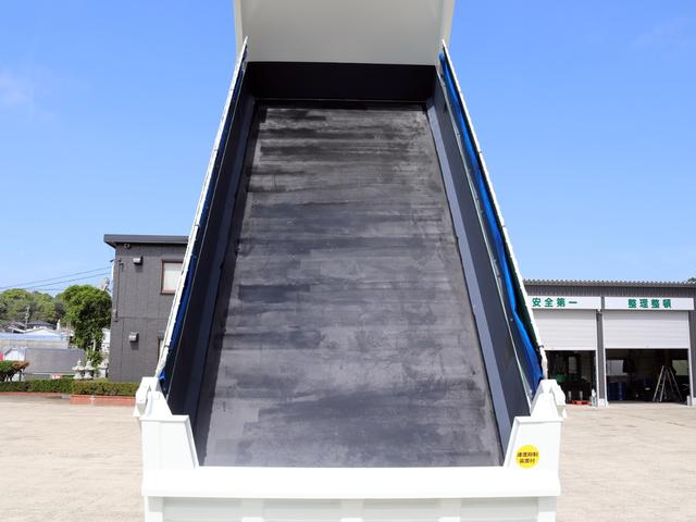 スーパーグレート 　１０ｔ　ダンプ　新明和　２ＫＧ－ＦＶ７０ＨＸ（8枚目）