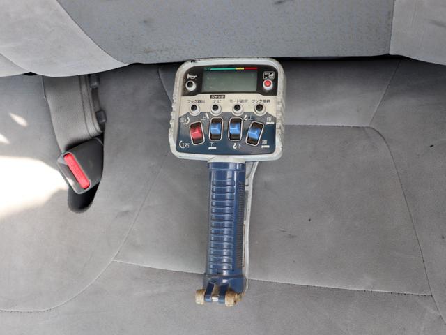 エルフトラック 　４ｔ　４段クレーン付　セーフティローダ　ラジコン　ＴＰＧ－ＮＰＲ８５ＹＮ（8枚目）