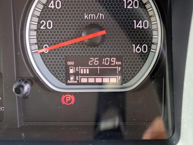 フォワード 　４ｔ　平ボデー　ワイド　６２００　ベッド付　アルミブロック　ＡＴ車　２ＲＧ－ＦＲＲ９０Ｓ２（5枚目）