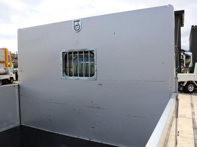 フォワード 　４ｔ　平ボデー　ワイド　６２００　ベッド付　アルミブロック　ＡＴ車　２ＲＧ－ＦＲＲ９０Ｓ２（14枚目）