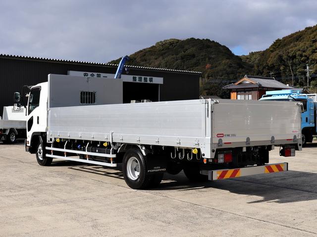 フォワード 　４ｔ　平ボデー　ワイド　６２００　ベッド付　アルミブロック　ＡＴ車　２ＲＧ－ＦＲＲ９０Ｓ２（37枚目）