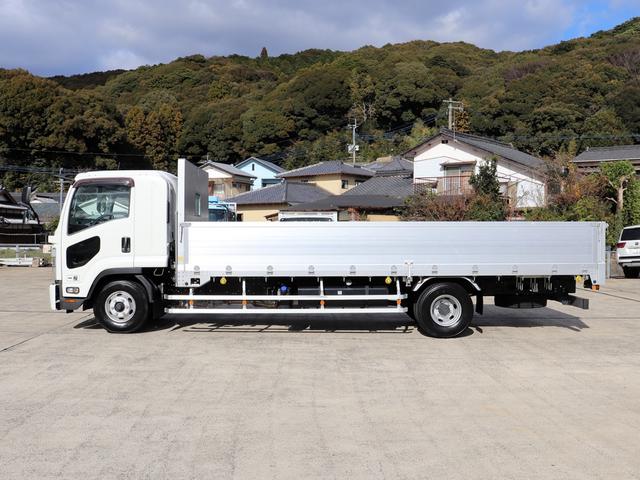 フォワード 　４ｔ　平ボデー　ワイド　６２００　ベッド付　アルミブロック　ＡＴ車　２ＲＧ－ＦＲＲ９０Ｓ２（38枚目）