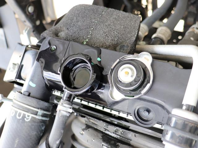 フォワード 　４ｔ　平ボデー　ワイド　６２００　ベッド付　アルミブロック　ＡＴ車　２ＲＧ－ＦＲＲ９０Ｓ２（52枚目）