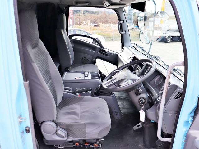 フォワード 　４ｔ　平ボデー　ワイド　６２００　ベッド付　後輪エアサス　２ＲＧ－ＦＲＲ９０Ｔ２（4枚目）