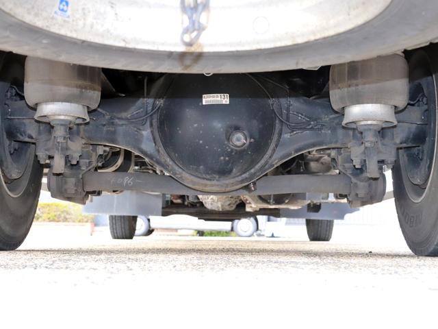 フォワード 　４ｔ　平ボデー　ワイド　６２００　ベッド付　後輪エアサス　２ＲＧ－ＦＲＲ９０Ｔ２（20枚目）