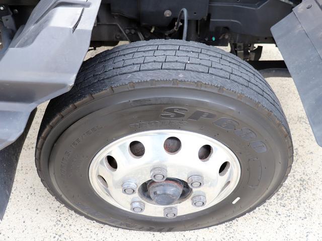 フォワード 　４ｔ　平ボデー　ワイド　６２００　ベッド付　後輪エアサス　２ＲＧ－ＦＲＲ９０Ｔ２（44枚目）