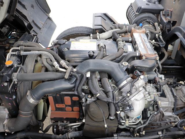 フォワード 　４ｔ　平ボデー　ワイド　６２００　ベッド付　後輪エアサス　２ＲＧ－ＦＲＲ９０Ｔ２（50枚目）