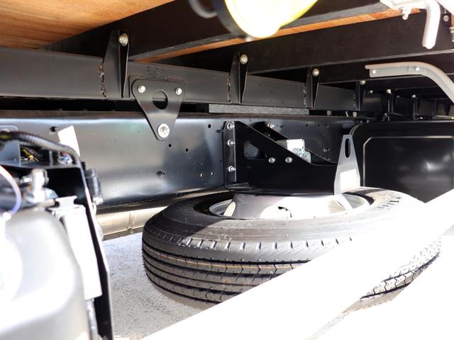 ヒノレンジャー 　４ｔ　平ボデー　標準　６２００　後輪エアサス　ベッド付　２ＫＧ－ＦＤ２ＡＢＧ（14枚目）