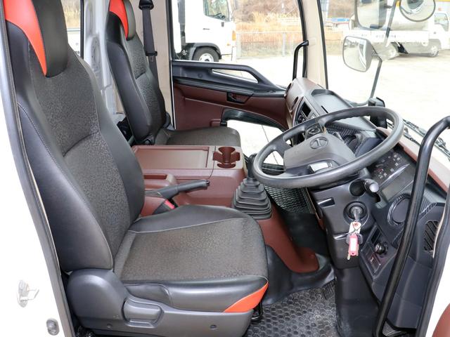 ヒノレンジャー 　４ｔ　４段クレーン付　ラジコン　差し違いアウトリガ　ベッドレス　２ＫＧ－ＦＣ２ＡＢＡ（4枚目）