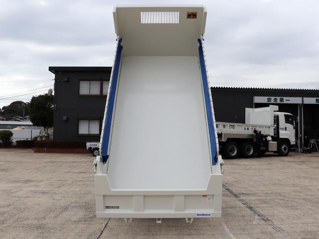 デュトロ 　３ｔ　ダンプ　全低床　４ナンバー　２ＫＧ－ＸＺＵ６００Ｔ（11枚目）