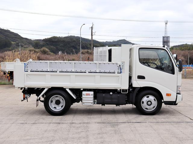 デュトロ 　３ｔ　ダンプ　全低床　４ナンバー　２ＫＧ－ＸＺＵ６００Ｔ（25枚目）