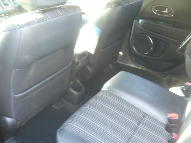 ヴェゼル ハイブリッドＺ　純正ナビ・バックカメラ・ＥＴＣ・フロントドラレコ・女性ワンオーナー・あんしんパッケージ・前席シートヒーター・１７インチアルミホイル・禁煙車（12枚目）