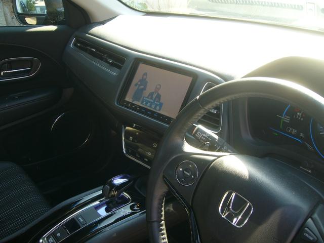 ヴェゼル ハイブリッドＺ　純正ナビ・バックカメラ・ＥＴＣ・フロントドラレコ・女性ワンオーナー・あんしんパッケージ・前席シートヒーター・１７インチアルミホイル・禁煙車（17枚目）