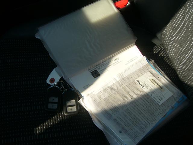 ヴェゼル ハイブリッドＺ　純正ナビ・バックカメラ・ＥＴＣ・フロントドラレコ・女性ワンオーナー・あんしんパッケージ・前席シートヒーター・１７インチアルミホイル・禁煙車（29枚目）