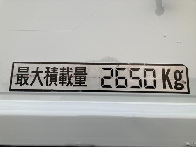 キャンター 超ロングカスタム　カスタムキャビン　５ｍボディ　荷かけフック　ゲートチェーン　メッキホイールカバー　ＥＴＣ（34枚目）