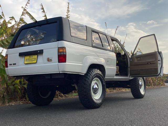 ハイラックスサーフ ＳＳＲリミテッド　４Ｒｕｎｎｅｒ　ＳＲ５仕様　　ＲＡＮＣＨＯリフトアップ　ナルディステアリング　レトロフィット変換（14枚目）