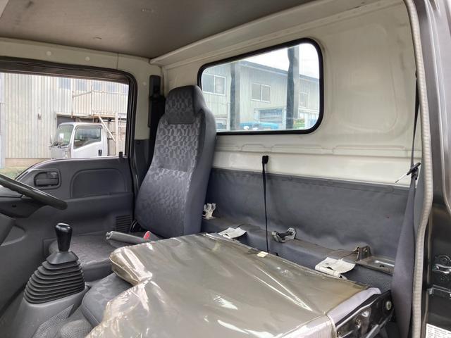 エルフトラック フルフラットロー　１０尺平ボディ　全塗装済み　メッキパーツ　５ＭＴ　鉄板張り（52枚目）