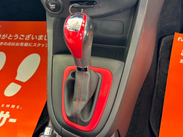ルーテシア ルノースポール　シャシーカップ　ＥＴＣ　純正ナビ　１８インチアルミ　カードキー　クルーズコントロール（45枚目）