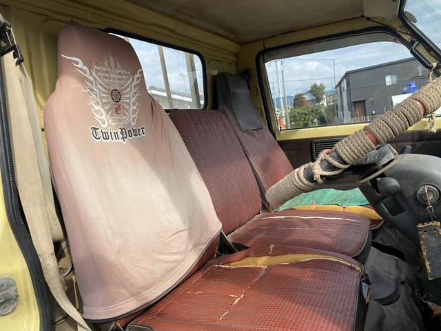 キャンター 平ボディ ワンオーナー車 丸目4灯 コラムMT メッキグリル メッキバンパー(4枚目)