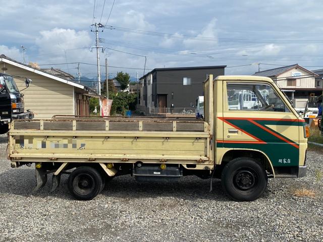 キャンター 平ボディ ワンオーナー車 丸目4灯 コラムMT メッキグリル メッキバンパー(9枚目)