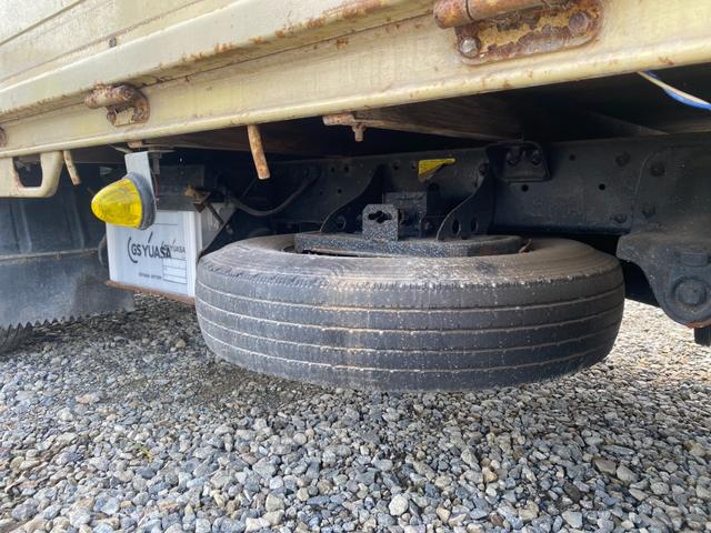 キャンター 平ボディ ワンオーナー車 丸目4灯 コラムMT メッキグリル メッキバンパー(26枚目)