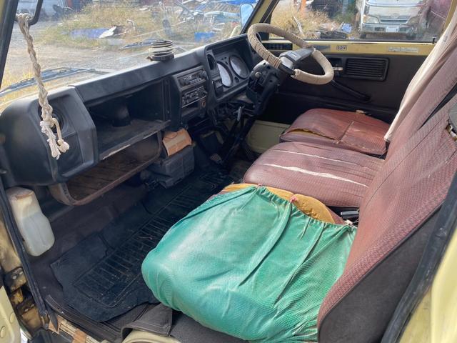 キャンター 平ボディ ワンオーナー車 丸目4灯 コラムMT メッキグリル メッキバンパー(33枚目)