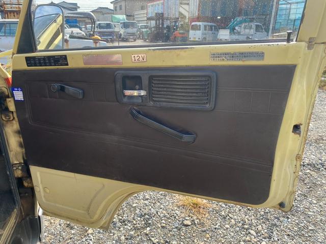 キャンター 平ボディ ワンオーナー車 丸目4灯 コラムMT メッキグリル メッキバンパー(35枚目)