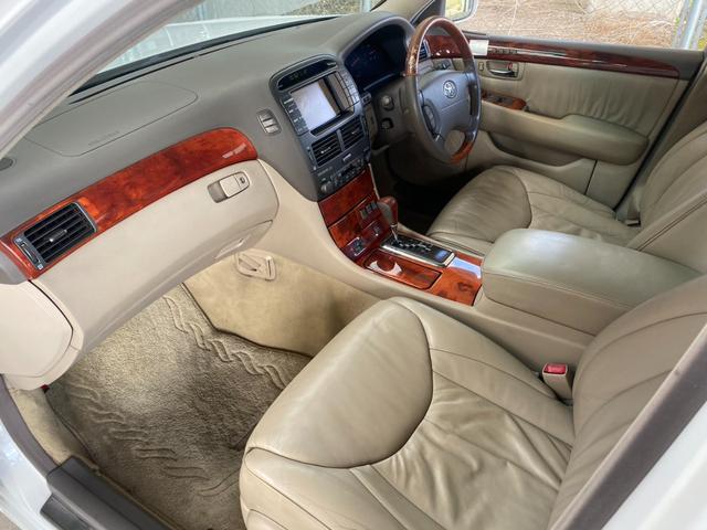 セルシオ C仕様 ノーマル車輛 革シート(26枚目)