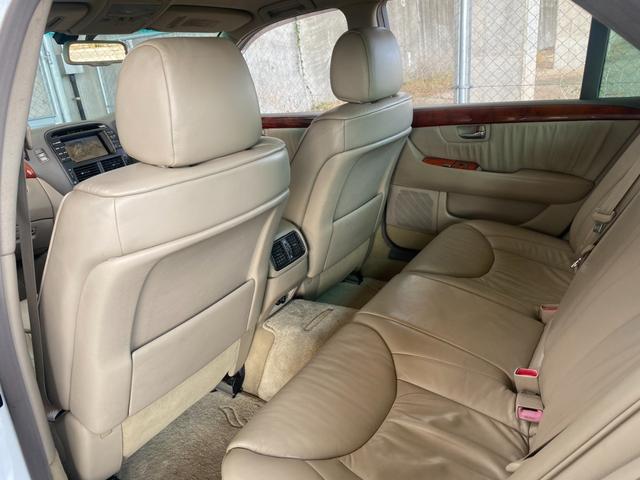 セルシオ C仕様 ノーマル車輛 革シート(29枚目)