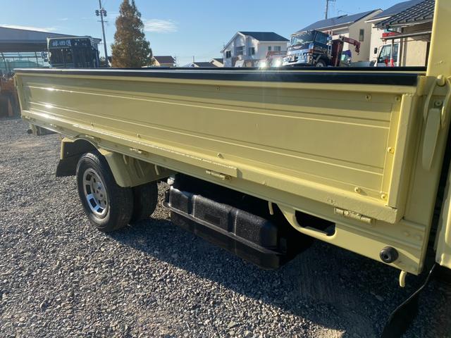 キャンター 　平ボディ　丸目４灯　ホイールカバー　コラム５ＭＴ（16枚目）