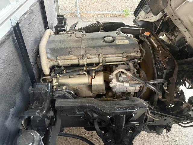 エルフトラック 10尺 平ボディ メッキパーツ(6枚目)