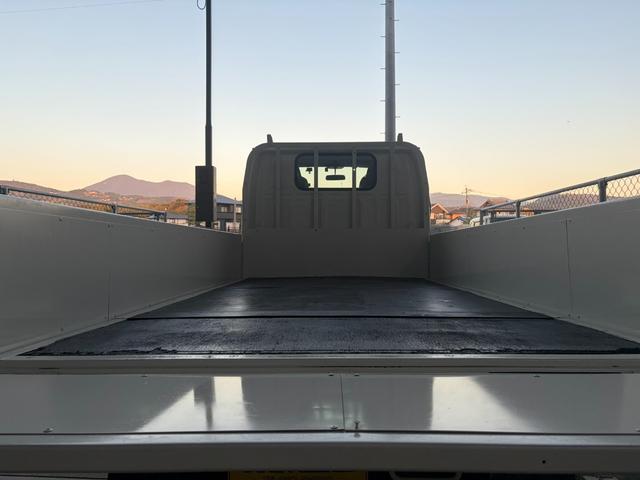 エルフトラック 10尺 平ボディ メッキパーツ(28枚目)