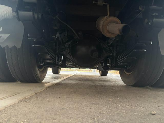 エルフトラック 10尺 平ボディ メッキパーツ(32枚目)