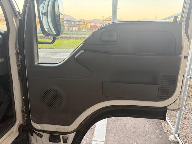 エルフトラック 10尺 平ボディ メッキパーツ(37枚目)