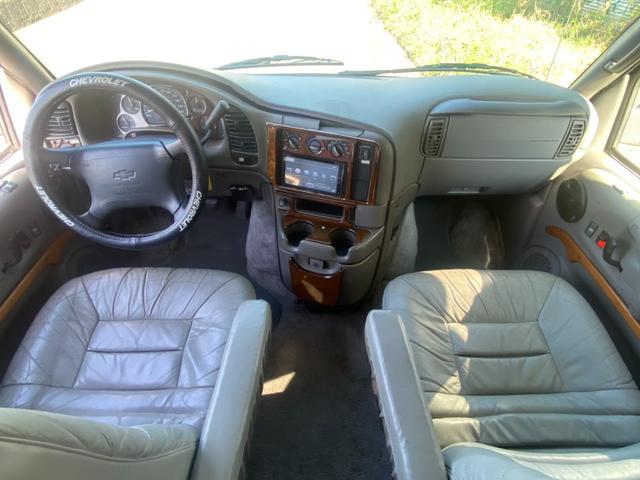 シボレーアストロ 　社外アルミ　ＢＦグッドリッチタイヤ　　社外オーディオ　バックカメラ　リアモニター　ＥＴＣ（75枚目）