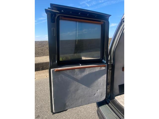 シボレーアストロ 　社外アルミ　ＢＦグッドリッチタイヤ　　社外オーディオ　バックカメラ　リアモニター　ＥＴＣ（78枚目）