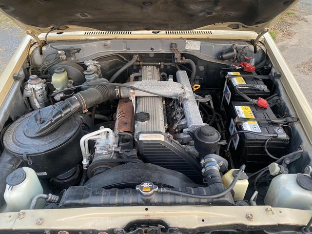 ランドクルーザー７０ ＺＸ　リフトアップ　社外アルミ　サンルーフ（4枚目）