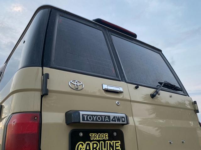 ランドクルーザー７０ ＺＸ　リフトアップ　社外アルミ　サンルーフ（28枚目）