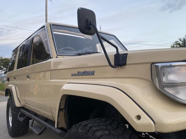 ランドクルーザー７０ ＺＸ　リフトアップ　社外アルミ　サンルーフ（35枚目）