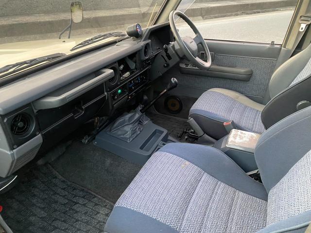 ランドクルーザー７０ ＺＸ　リフトアップ　社外アルミ　サンルーフ（46枚目）