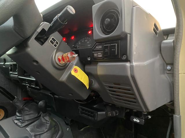 ランドクルーザー７０ ＺＸ　リフトアップ　社外アルミ　サンルーフ（52枚目）