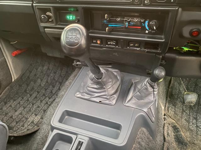 ランドクルーザー７０ ＺＸ　リフトアップ　社外アルミ　サンルーフ（59枚目）