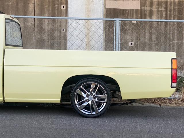 ダットサンピックアップ ロングＤＸ　社外アルミ　コラムＭＴ（10枚目）