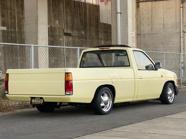 ダットサンピックアップ ロングＤＸ　社外アルミ　コラムＭＴ（21枚目）