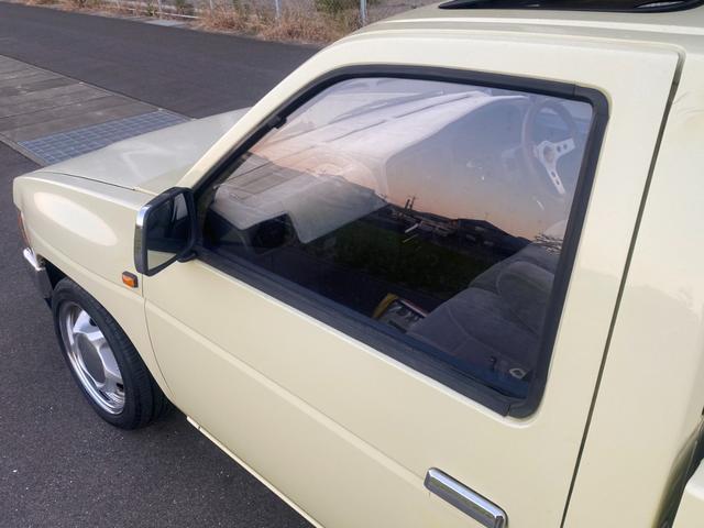 ダットサンピックアップ ロングＤＸ　社外アルミ　コラムＭＴ（28枚目）