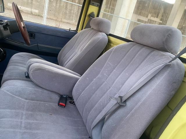 ダットサンピックアップ ロングＤＸ　社外アルミ　コラムＭＴ（41枚目）