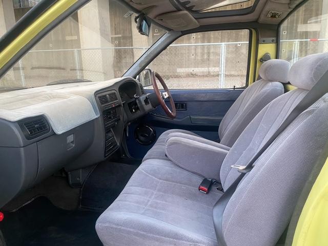 ダットサンピックアップ ロングＤＸ　社外アルミ　コラムＭＴ（42枚目）